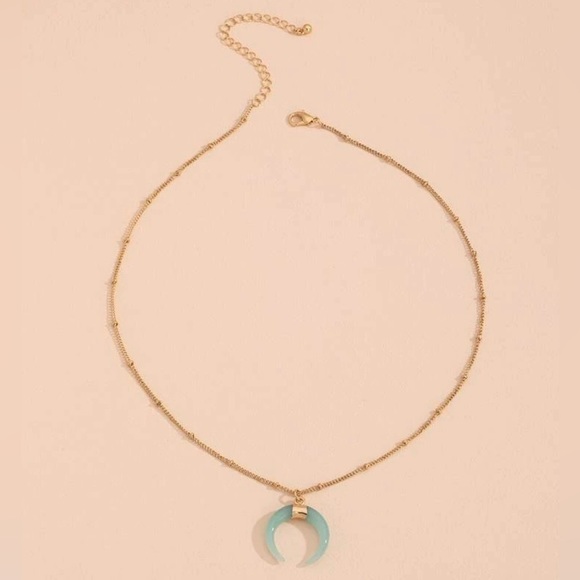 “Jade Horn” Green Tusk Upside Down Crescent Half Moon Wishbone Good Luck Pendant - Picture 5 of 14